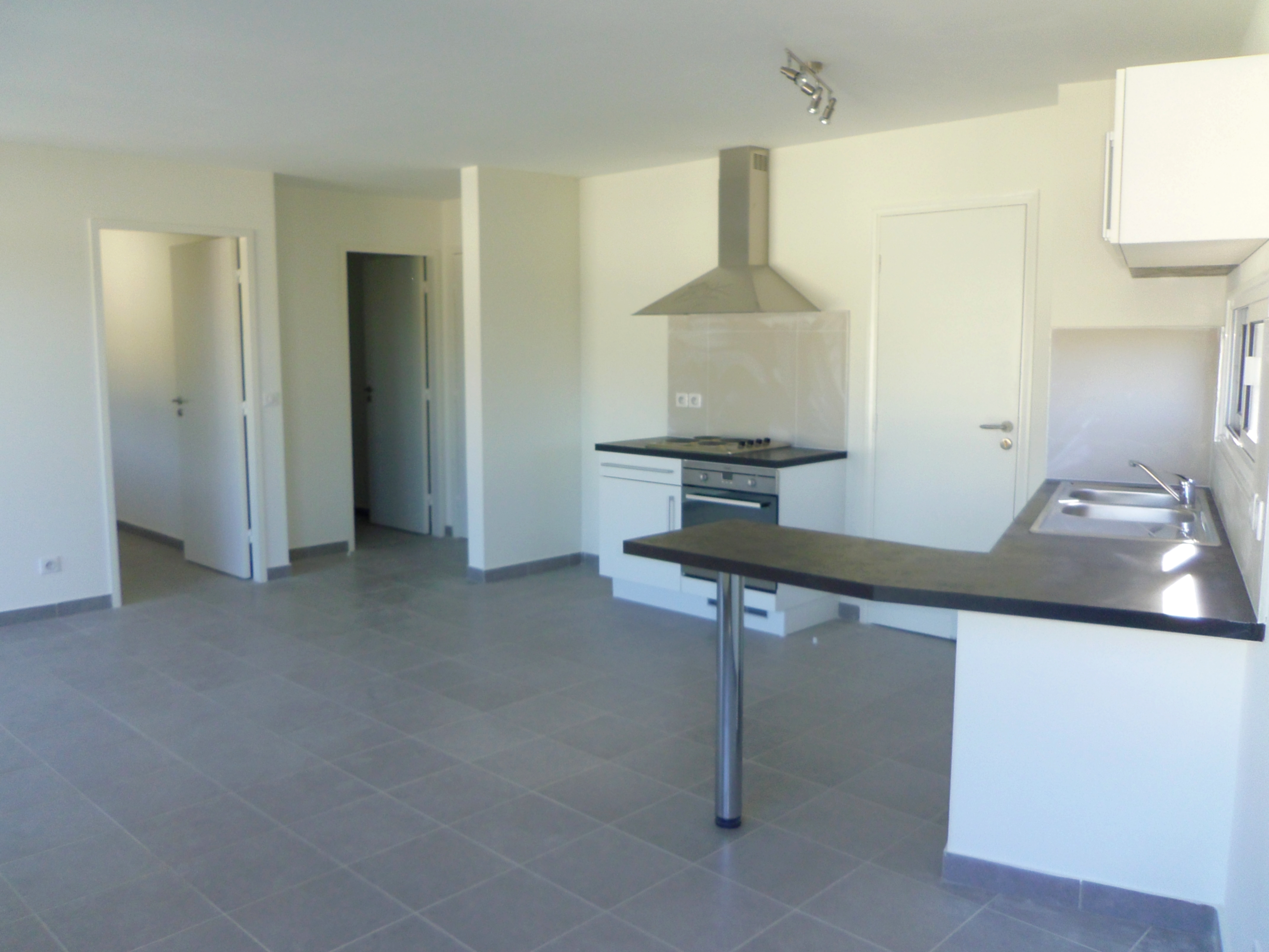 APPARTEMENT F2 – HAUT MAGENTA